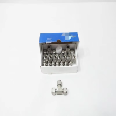 SwageloK Box of 10 SS-600-3 Stainless Union Tee 3 8in Tube
