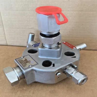 SwageloK M7896S1215K-HT Monoflange Block &amp Bleed 1 2 RF SM G1 2 CWP 1440 PSI
