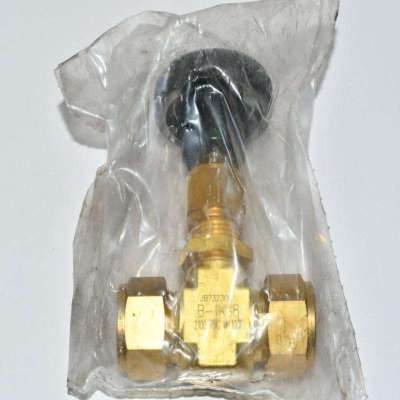 SwageloK NEW B-1KS8 Manual Brass Needle Valve 2100psi 1 2 in Tube