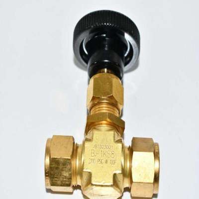 SwageloK NEW B-1KS8 Manual Tube Brass 2100Psi 1/2In Needle Valve
