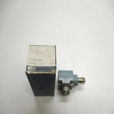 telemecanique ZCK-E65 New Original Ready Warehouse Industrial Automation PLC Programming Controller